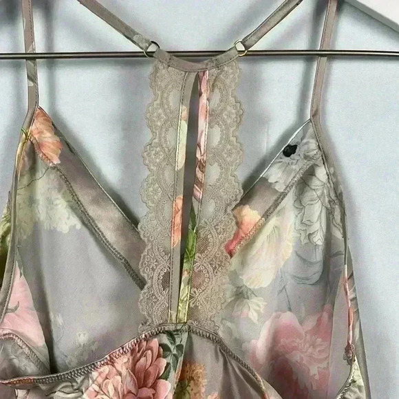 Wantable Arisa Women’s Chemise XS Taupe Floral Racerback Adjustable Straps NWT - Picture 4 of 10